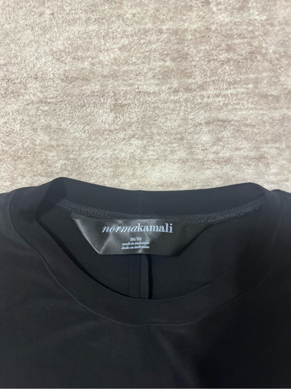 Norma Kamali black tee size medium - Picture 3 of 3